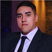 Me defino como una persona que le encanta enseñar, si bien no soy profesor me gusta ayudar a los demas a conseguir sus metas